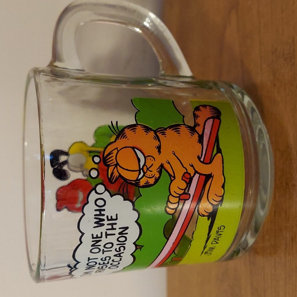 Vtg.1978 Garfield McDonald's Glass Mugs - Picture 8 of 16